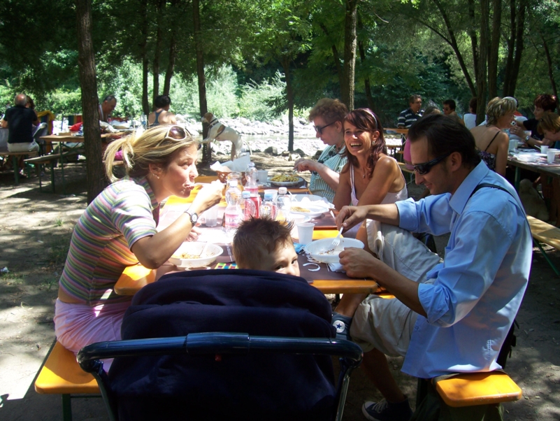  Image name: Parco051.jpg 
 width: 801 pixel 
 height: 602 pixel 
 Size: 441057 bytes 
 Click to enlarge 